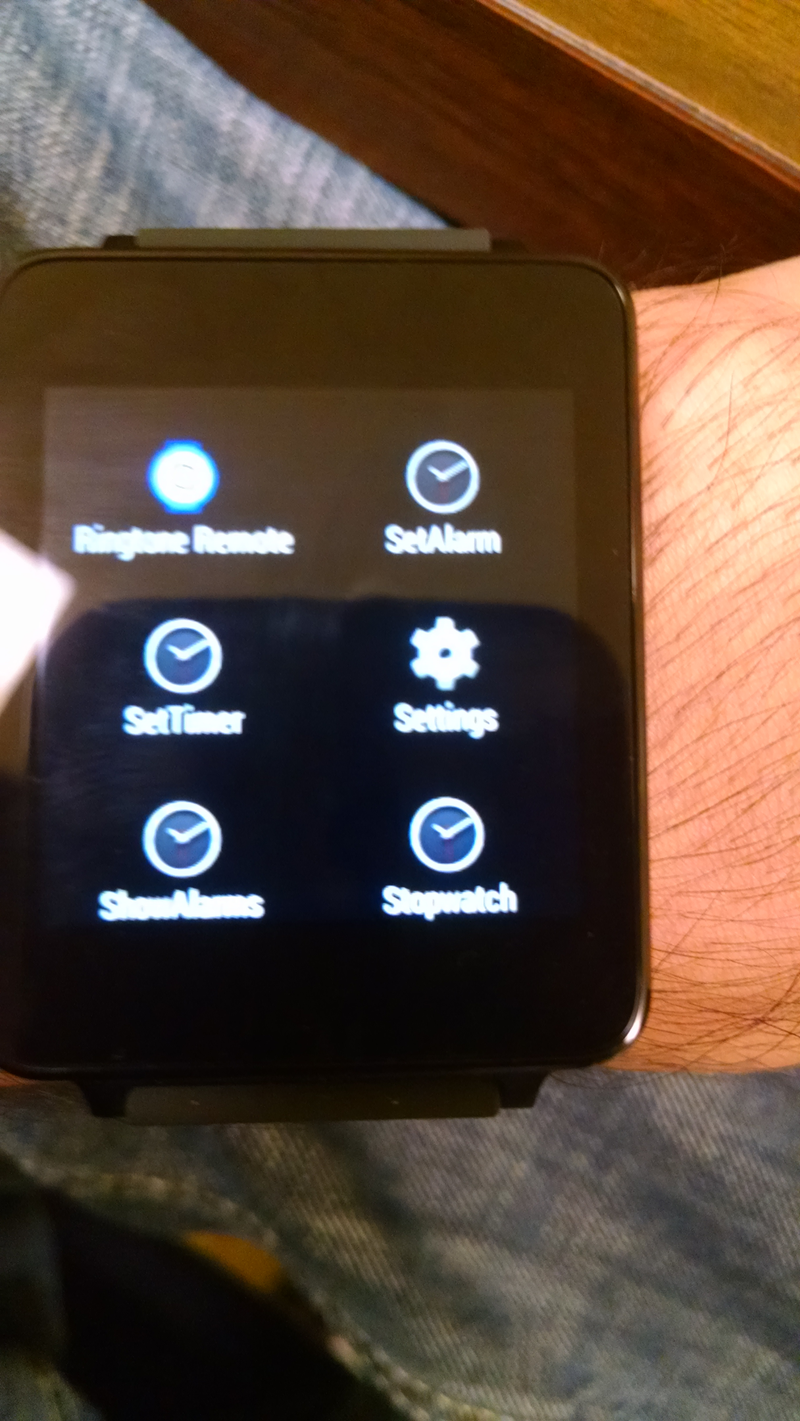 Illustration for article titled Android Wear Review: The OS itself.